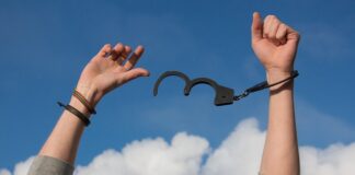 Jak zapobiegać uzależnieniu od mediów wśród dzieci i młodzieży?