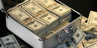 Ile zarabia Kim Kardashian na minutę?