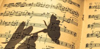 Co to jest klucz główny w bazie danych?