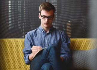 Czy po studiach ma się zawód?